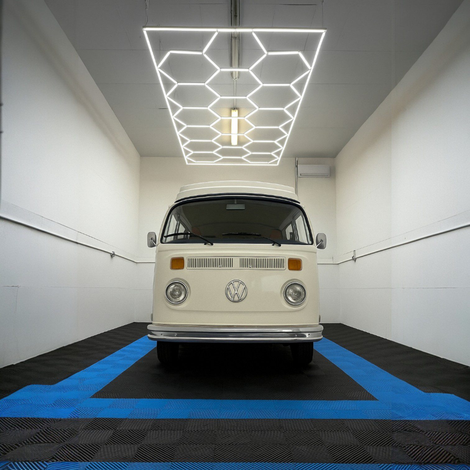 HEXAGON VW-GARAGE